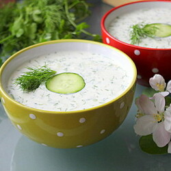 Рецепт болгарского холодного супа с огурцом