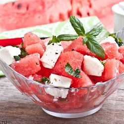 Рецепт салата из арбуза с фетой
