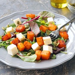 Салат с тыквой и сыром брынза