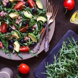 20 салатов с рукколой