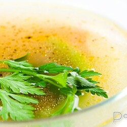 Как сварить и заморозить куриный бульон