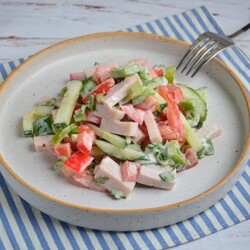 Салаты со сметаной – 58 вкусных рецептов с фото, простые рецепты салатов со сметаной