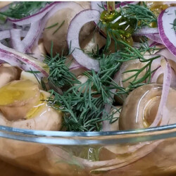 Солёные шампиньоны