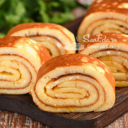 Творожный рулет с вареньем на сковороде за 20 минут