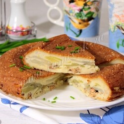 Пирог рыбный с сайрой в мультиварке