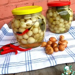 Маринованный жемчужный лук