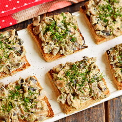 Шампиньоны по-французски