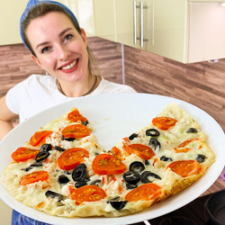 Пицца из лаваша на сковороде за 20 минут