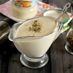 Сливочный соус с хреном