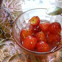 Варенье из ранеток с хвостиками целиком