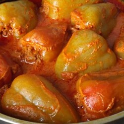 Рис до фаршу не додаю. Завдяки цьому інгредієнту перці набагато смачніші і нереально смачно пахнуть. Обов’язково спробуйте! – Смачні рецепти