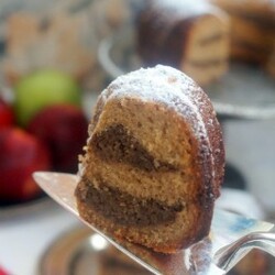 Кекс с яблочным пюре и ореховой прослойкой : Выпечка сладкая