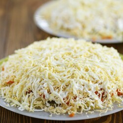 5 рецептов салата «Невеста», который хочется съесть немедленно