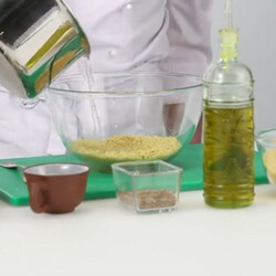 Принципы и секреты правильного обращения с крупами в видеошколе на сайте «Еда»