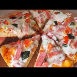 Пицца без выпечки. Вкусная пицца на сковороде. Простой рецепт