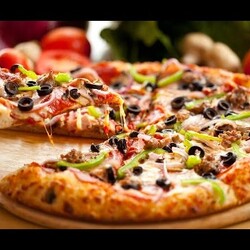 Тесто для пиццы- быстрое не дрожжевое тонкое и вкусное. Тесто для пиццы без дрожжей на молоке.