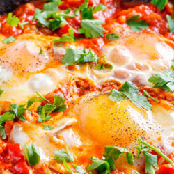 Яичница по-грузински "Чирбули": рецепт вкусного завтрака