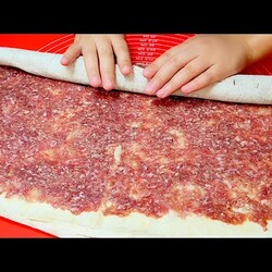 БЕРУ ОБЫЧНЫЙ ФАРШ И ЛАВАШ, а ПОЛУЧАЕТСЯ ТАКАЯ ВКУСНЯТИНА. ОЧЕНЬ ВКУСНЫЙ ОБЕД ИЛИ УЖИН!