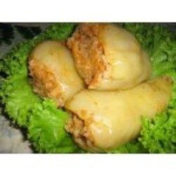 Перец, фаршированный рисом и мясным фаршем