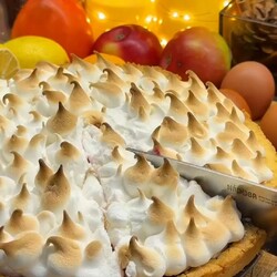 ТАРТ с ягодами и меренгой