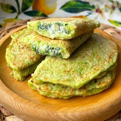 Кутабы с сыром из кабачка