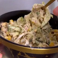 Салат с тунцом