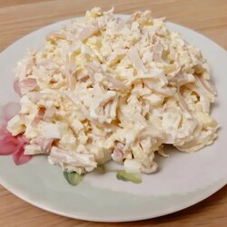 Салат с Кальмарами и ананасами