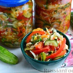 Салат из капусты моркови болгарского перца огурцов и лука на зиму. Делать в холодильник,