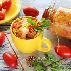 Салат в томате из капусты, перца и других овощей на зиму