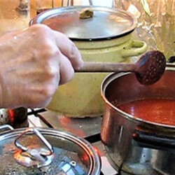 Кетчуп из помидоров перца лука и яблок на зиму