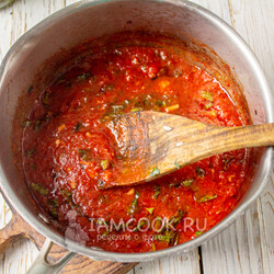 Томатный соус с базиликом на зиму