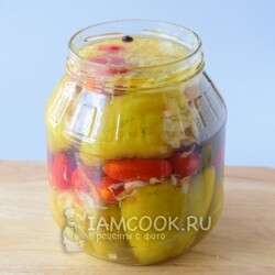 Перец фаршированный капустой и морковью в маринаде на зиму со стерилизацией