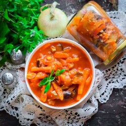 Закуска из кабачков с морковью, луком и болгарским перцем на зиму