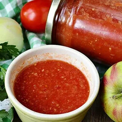 Кетчуп из томатов с луком и яблоками на зиму.