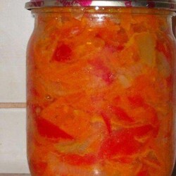 Шакароб. Салат из помидоров, перца, чеснока с петрушкой без уксуса в холодильник