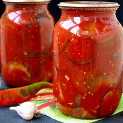 Салат из баклажанов в томатном соке на зиму