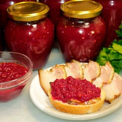 Свекольная икра, как аджика на зиму