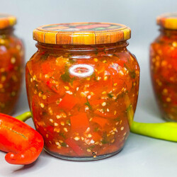 Лечо "Дыхание дракона" с острым перцем и зеленью на зиму