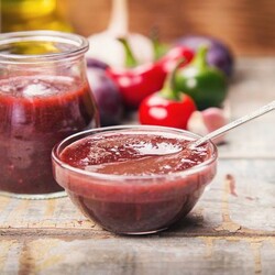 Бесподобный соус на зиму. Пикантный и очень ароматный! Который год готовлю и все мало.