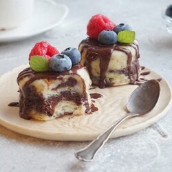 Кекс в кружке "зебра" в микроволновке: рецепт пошаговый с фото | Меню недели