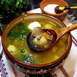 Куриный суп с галушками из манки