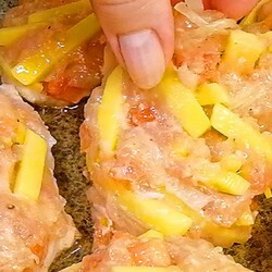 Алена Митрофанова - рецепты в Instagram: «Ингредиенты:400 гр куриного фарша2 картофелины1 небольшой помидор1 небольшая луковицасоль, перец, сухой чеснок»