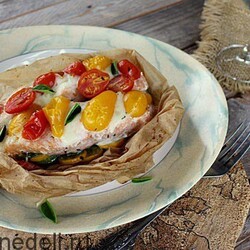 Горбуша в духовке с помидорами  и сыром | Меню недели