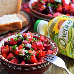 Салат со свеклой и куриным филе