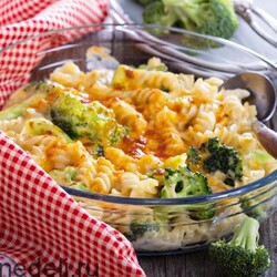 Запеканка с макаронами, брокколи и сыром | Меню недели