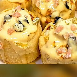 Алена Митрофанова - рецепты в Instagram: «Ингредиенты: 180 гр творога 1 яйцо 1 ст.л. сахара 0,5 ч.л. ванильного сахара 1 пласт слоеного теста (250 гр) 40 гр изюма 40 гр белого…»