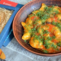 Вареники с картофелем в овощном соусе