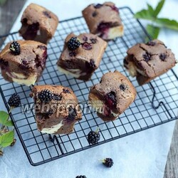 Webspoon.ru в Instagram: «БРАУНИ-ЧИЗКЕЙК С ЕЖЕВИКОЙ☕ Брауни-чизкейк — десерт два в одном, для тех, кто не может определиться, что испечь.)) Кремовая сливочная…»