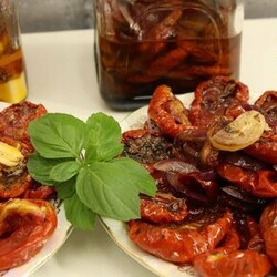 Сушено-вяленые помидоры