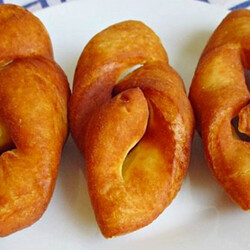 Рецепт суперпончиков по-венгерски: как наш хворост, только намного пышнее! Обязательно посыпаю сахарной пудрой.